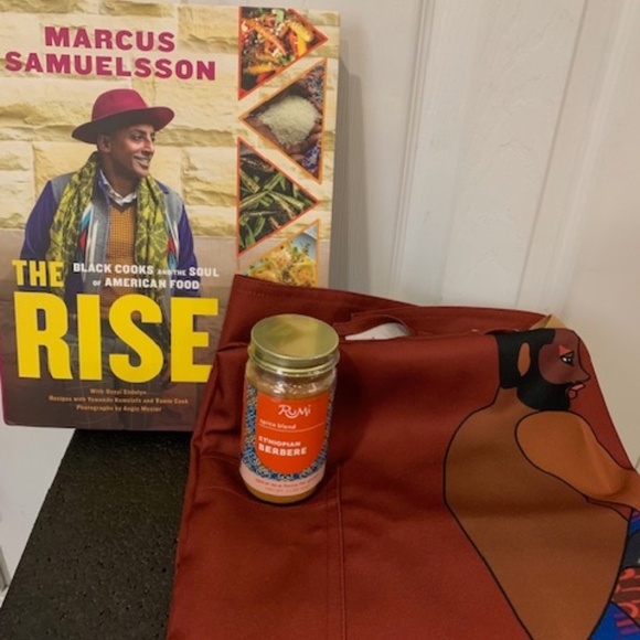 RARE!!! (NYC) HAV & MAR MERMAID APRONCOOKBOOKBERBERRE SPICE (MARCUS SAMUELSSON